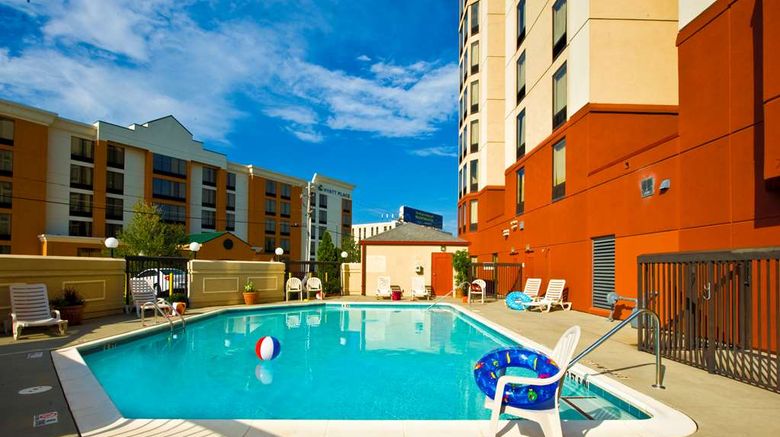 <b>Hampton Inn & Suites-Atlanta Airport N Pool</b>. Images powered by <a href="https://iceportal.shijigroup.com/" title="IcePortal" target="_blank">IcePortal</a>.