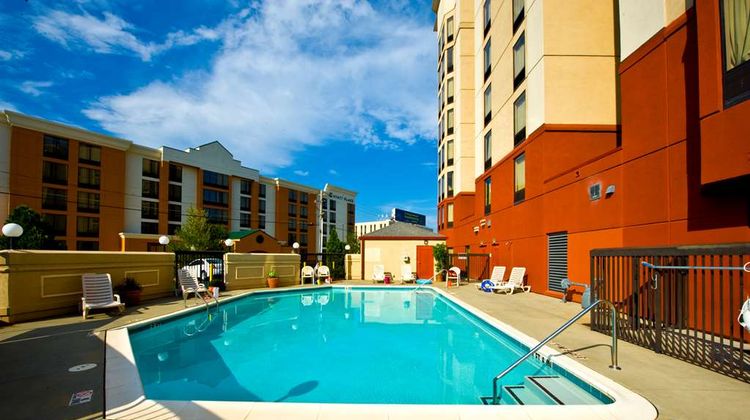 Hampton Inn & Suites-Atlanta Airport N Pool