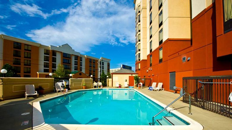 <b>Hampton Inn & Suites-Atlanta Airport N Pool</b>. Images powered by <a href="https://iceportal.shijigroup.com/" title="IcePortal" target="_blank">IcePortal</a>.