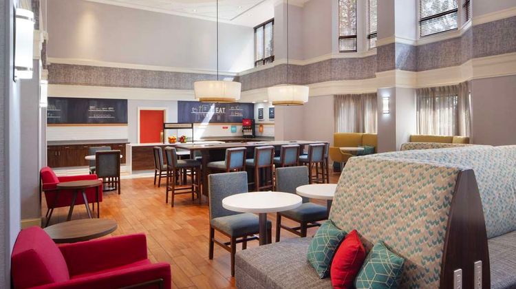 Hampton Inn & Suites-Atlanta Airport N Restaurant