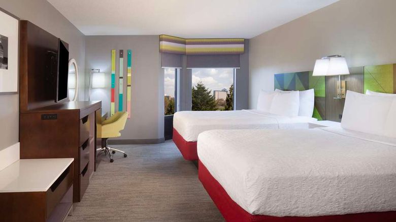 <b>Hampton Inn & Suites-Atlanta Airport N Room</b>. Images powered by <a href="https://iceportal.shijigroup.com/" title="IcePortal" target="_blank">IcePortal</a>.