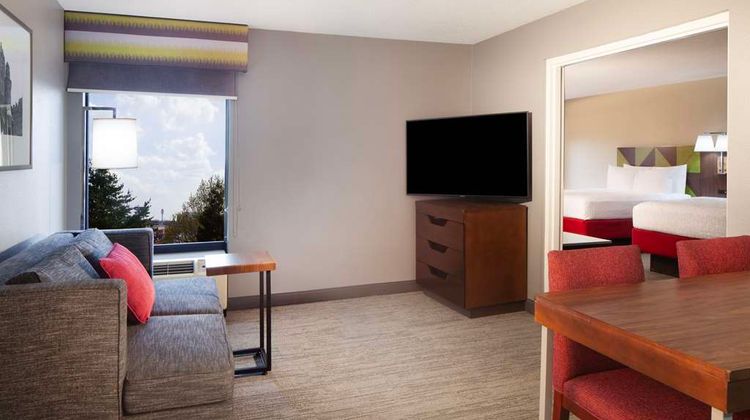 Hampton Inn & Suites-Atlanta Airport N Room