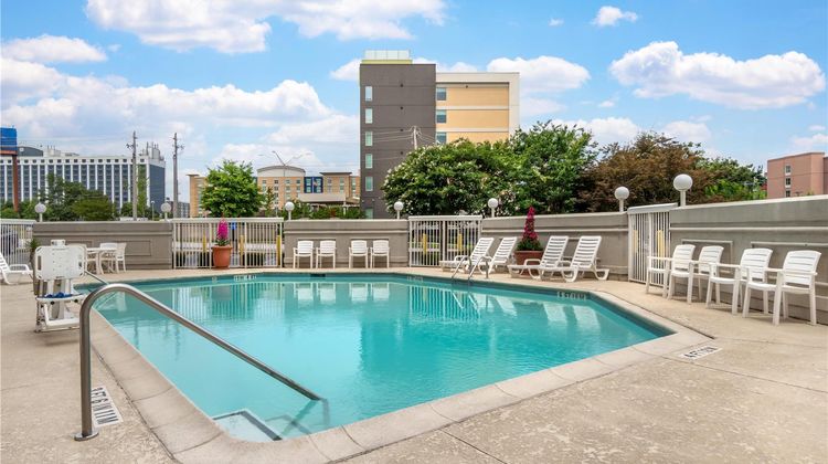 Hampton Inn & Suites-Atlanta Airport N Pool