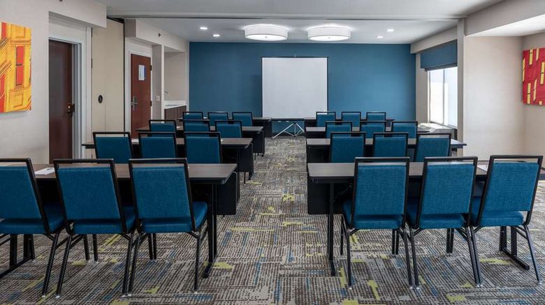 <b>Hampton Inn Alpharetta/Roswell Meeting</b>. Images powered by <a href="https://iceportal.shijigroup.com/" title="IcePortal" target="_blank">IcePortal</a>.