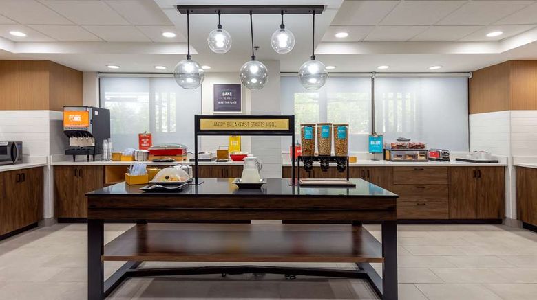 <b>Hampton Inn Alpharetta/Roswell Restaurant</b>. Images powered by <a href="https://iceportal.shijigroup.com/" title="IcePortal" target="_blank">IcePortal</a>.
