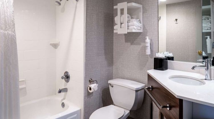 Hampton Inn Peachtree Corners Norcross Room