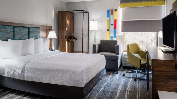 Hampton Inn Peachtree Corners Norcross Room