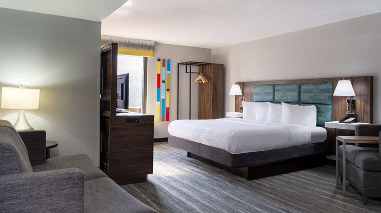 Hampton Inn Peachtree Corners Norcross Room