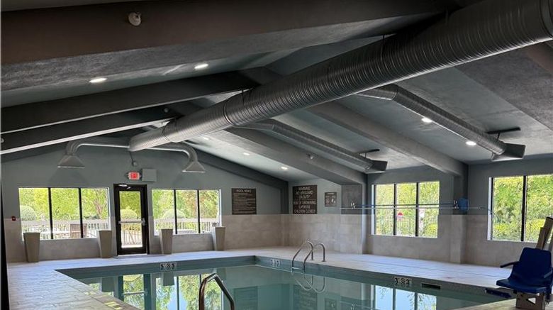 <b>Hampton Inn Stockbridge Pool</b>. Images powered by <a href="https://iceportal.shijigroup.com/" title="IcePortal" target="_blank">IcePortal</a>.