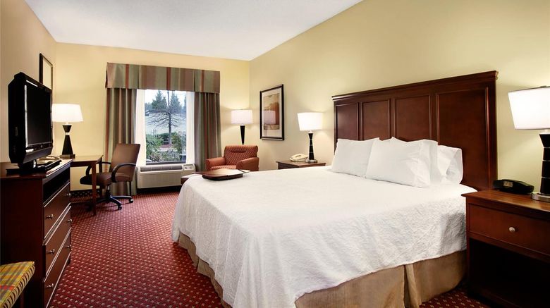 <b>Hampton Inn Stockbridge Room</b>. Images powered by <a href="https://iceportal.shijigroup.com/" title="IcePortal" target="_blank">IcePortal</a>.