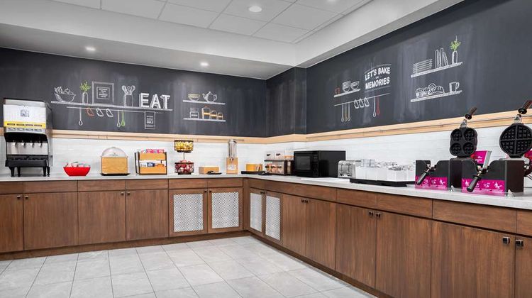 Hampton Inn & Suites Atlanta-Six Flags Restaurant