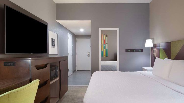 Hampton Inn Southlake Room