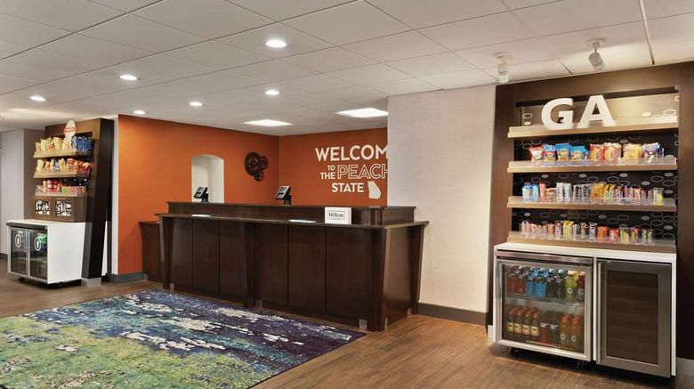 <b>Hampton Inn Atlanta/Stone Mountain Lobby</b>. Images powered by <a href="https://iceportal.shijigroup.com/" title="IcePortal" target="_blank">IcePortal</a>.