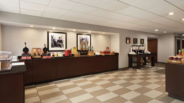 <b>Hampton Inn Atlanta/Stone Mountain Restaurant</b>. Images powered by <a href="https://iceportal.shijigroup.com/" title="IcePortal" target="_blank">IcePortal</a>.