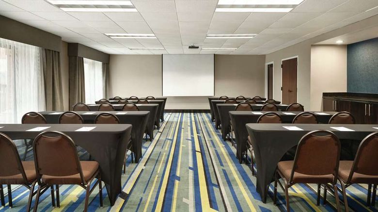 <b>Hampton Inn Atlanta/Stone Mountain Meeting</b>. Images powered by <a href="https://iceportal.shijigroup.com/" title="IcePortal" target="_blank">IcePortal</a>.