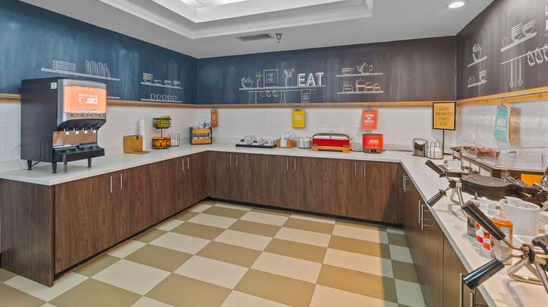 <b>Hampton Inn Atlanta-Woodstock Restaurant</b>. Images powered by <a href="https://iceportal.shijigroup.com/" title="IcePortal" target="_blank">IcePortal</a>.