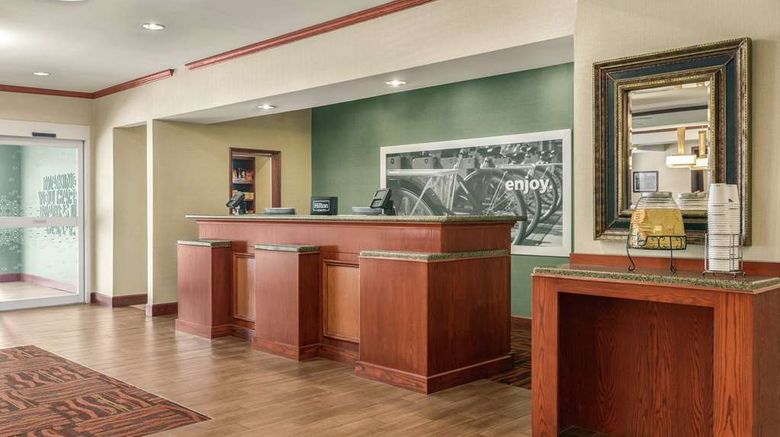 <b>Hampton Inn Athens Lobby</b>. Images powered by <a href="https://iceportal.shijigroup.com/" title="IcePortal" target="_blank">IcePortal</a>.