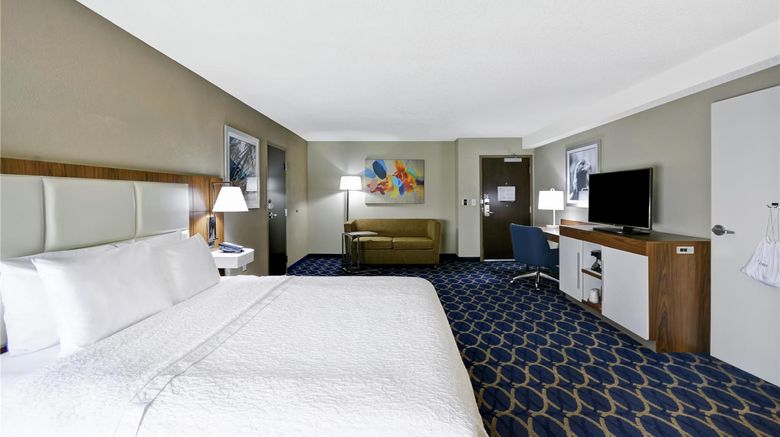 <b>Hampton Inn Auburn Room</b>. Images powered by <a href="https://iceportal.shijigroup.com/" title="IcePortal" target="_blank">IcePortal</a>.