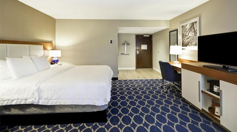 <b>Hampton Inn Auburn Room</b>. Images powered by <a href="https://iceportal.shijigroup.com/" title="IcePortal" target="_blank">IcePortal</a>.