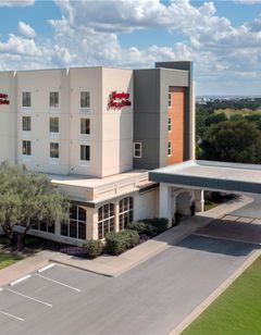 Hampton Inn & Suites Austin Airport