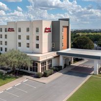Hampton Inn & Suites Austin Airport