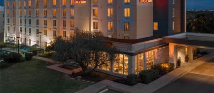 Hampton Inn & Suites Austin Airport Exterior