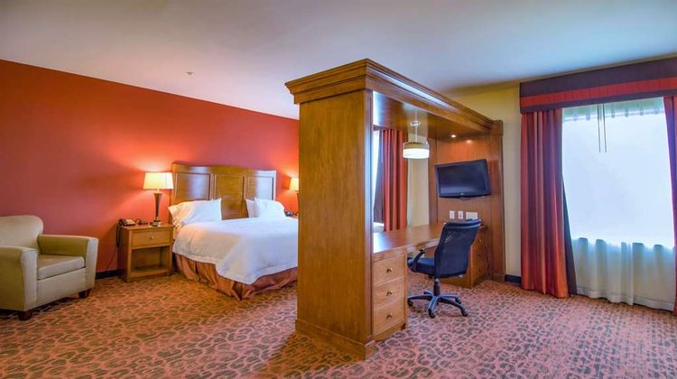 Hampton Inn & Suites Bastrop Room