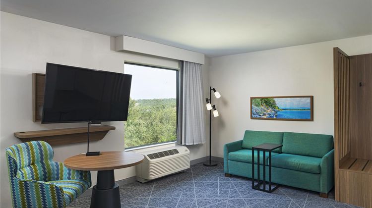 Hampton Inn & Suites Austin-Lakeway Room
