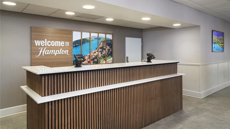 Hampton Inn & Suites Austin-Lakeway Lobby