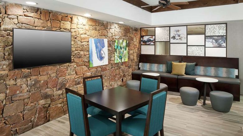 <b>Hampton Inn Austin-NW/Arboretum Restaurant</b>. Images powered by <a href="https://iceportal.shijigroup.com/" title="IcePortal" target="_blank">IcePortal</a>.