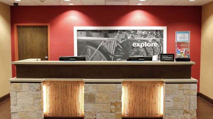Hampton Inn Austin/Oak Hill Lobby