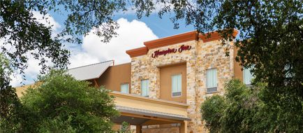 Hampton Inn Austin/Oak Hill Exterior