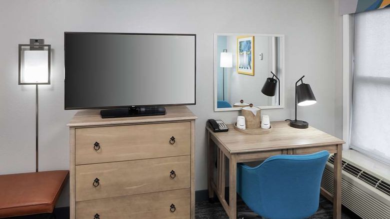 <b>Hampton Inn Austin Round Rock Room</b>. Images powered by <a href="https://iceportal.shijigroup.com/" title="IcePortal" target="_blank">IcePortal</a>.