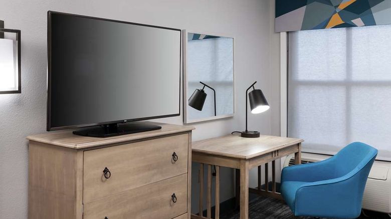 <b>Hampton Inn Austin Round Rock Room</b>. Images powered by <a href="https://iceportal.shijigroup.com/" title="IcePortal" target="_blank">IcePortal</a>.