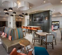 Hampton Inn & Suites Asheville Airport Lobby