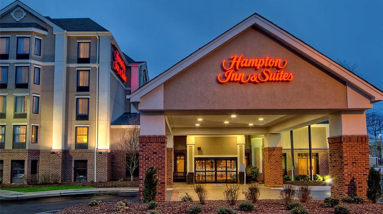 Hampton Inn & Suites Asheville Airport Exterior