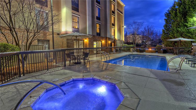 Hampton Inn & Suites Asheville Airport Pool