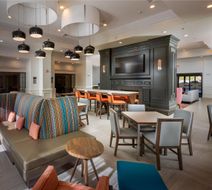 Hampton Inn & Suites Asheville Airport Lobby