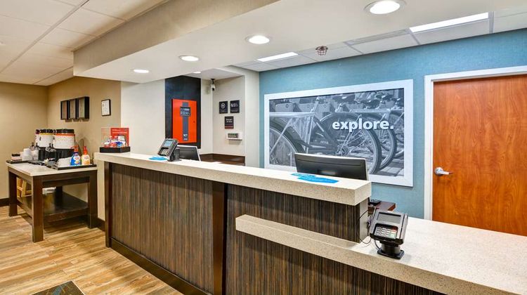 Hampton Inn Hendersonville Lobby