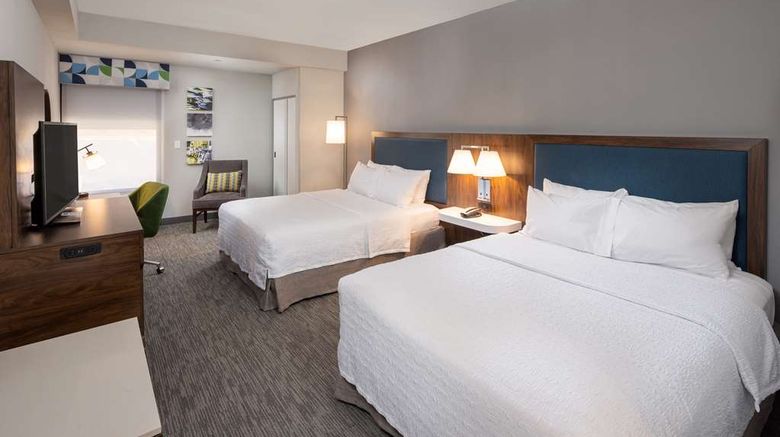 <b>Hampton Inn Asheville-Tunnel Rd Room</b>. Images powered by <a href="https://iceportal.shijigroup.com/" title="IcePortal" target="_blank">IcePortal</a>.