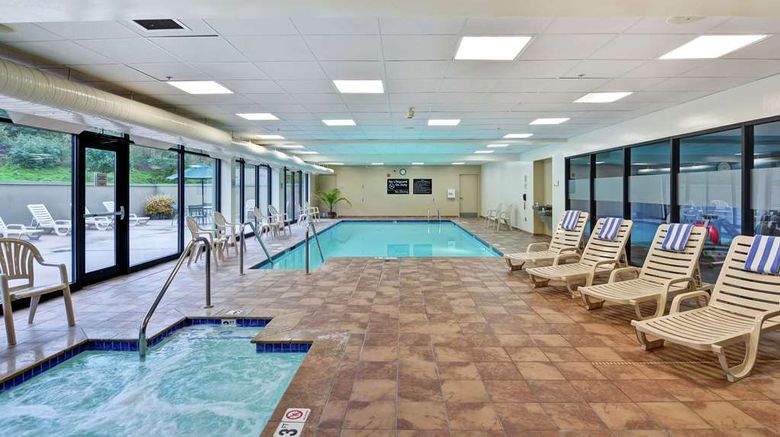 <b>Hampton Inn & Suites Wilkes-Barre Pool</b>. Images powered by <a href="https://iceportal.shijigroup.com/" title="IcePortal" target="_blank">IcePortal</a>.
