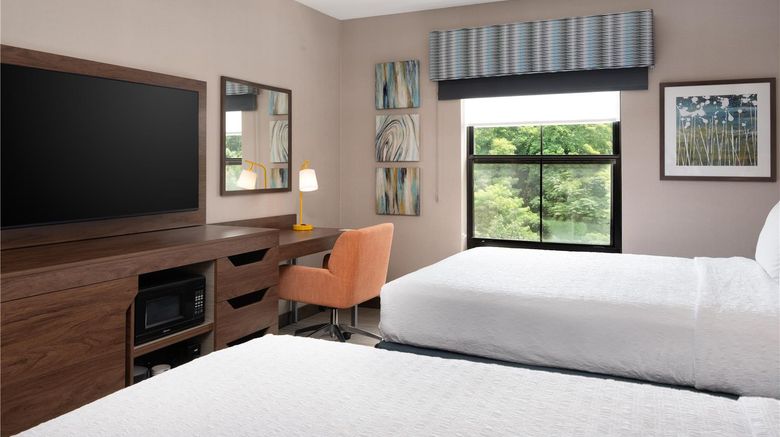<b>Hampton Inn & Suites Wilkes-Barre Room</b>. Images powered by <a href="https://iceportal.shijigroup.com/" title="IcePortal" target="_blank">IcePortal</a>.