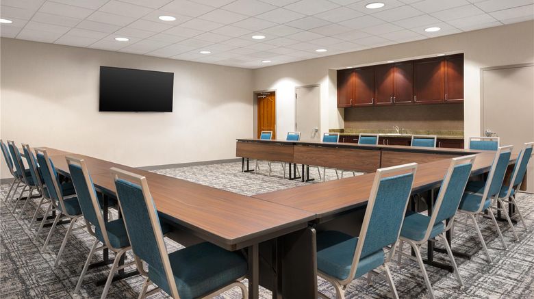<b>Hampton Inn & Suites Wilkes-Barre Meeting</b>. Images powered by <a href="https://iceportal.shijigroup.com/" title="IcePortal" target="_blank">IcePortal</a>.