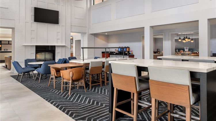 Homewood Suites by Hilton Lobby