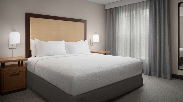 <b>Homewood Suites by Hilton Alexandria Room</b>. Images powered by <a href="https://iceportal.shijigroup.com/" title="IcePortal" target="_blank">IcePortal</a>.