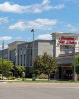 Hampton Inn & Suites Alexandria