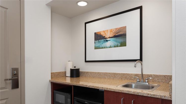 Hampton Inn & Suites Alexandria Other