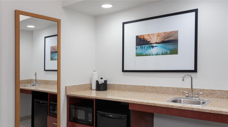 Hampton Inn & Suites Alexandria Other