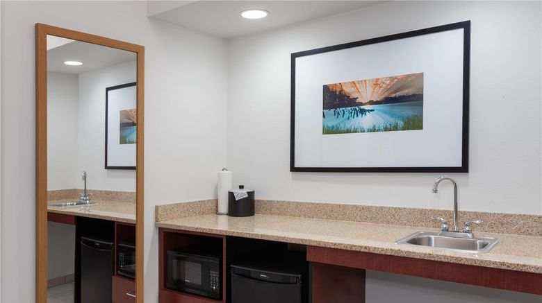 <b>Hampton Inn & Suites Alexandria Other</b>. Images powered by <a href="https://iceportal.shijigroup.com/" title="IcePortal" target="_blank">IcePortal</a>.