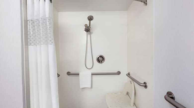 <b>Hampton Inn Waycross Room</b>. Images powered by <a href="https://iceportal.shijigroup.com/" title="IcePortal" target="_blank">IcePortal</a>.